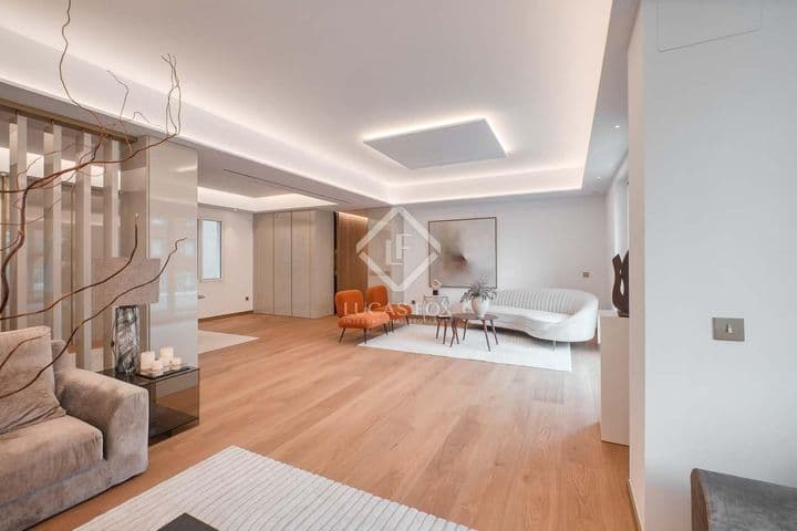 5 bedrooms apartment for sale in Madrid, Spain - Image 5