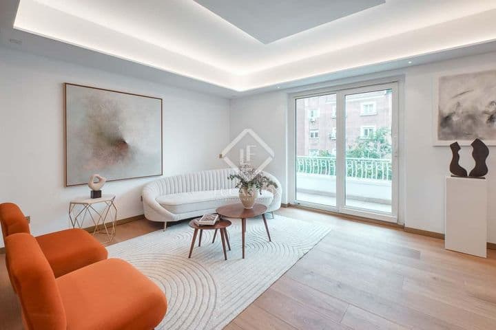 5 bedrooms apartment for sale in Madrid, Spain - Image 3