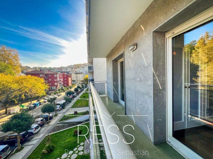 4 bedrooms apartment for sale in Donostia-San Sebastian, Spain - Image 3