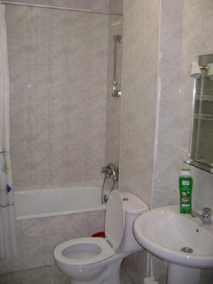 4 bedrooms apartment for rent in Beiro, Spain - Image 6