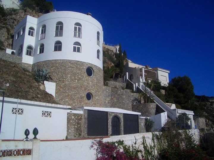 2 bedrooms house for sale in La Herradura, Spain - Image 4