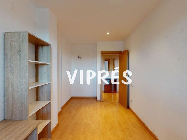 4 bedrooms apartment for rent in Caceres‎, Spain - Image 10