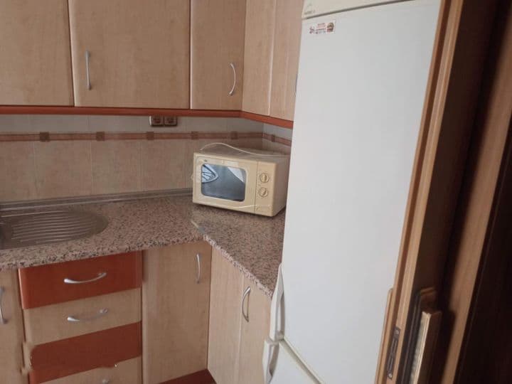 2 bedrooms apartment for rent in La Cruz, Spain - Image 5