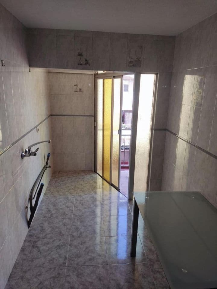 3 bedrooms apartment for rent in Chana, Spain - Image 8