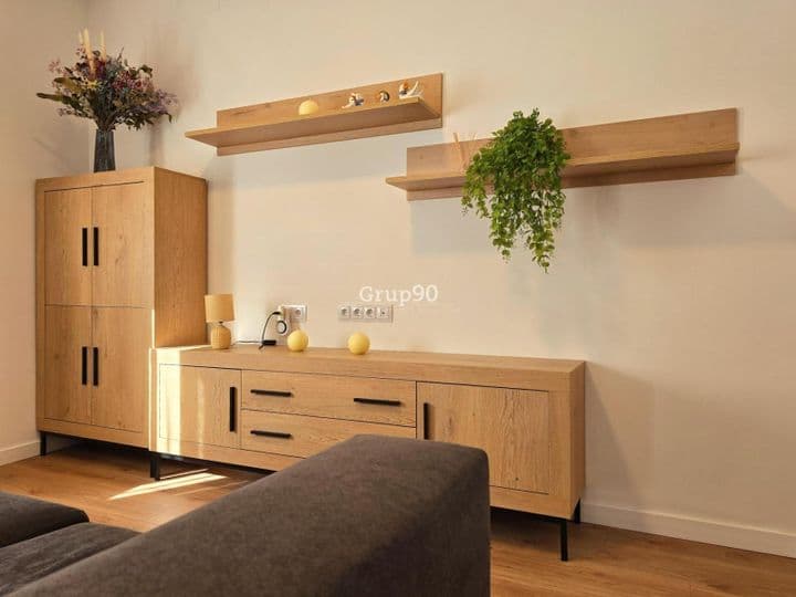 3 bedrooms apartment for rent in Lleida, Spain - Image 9