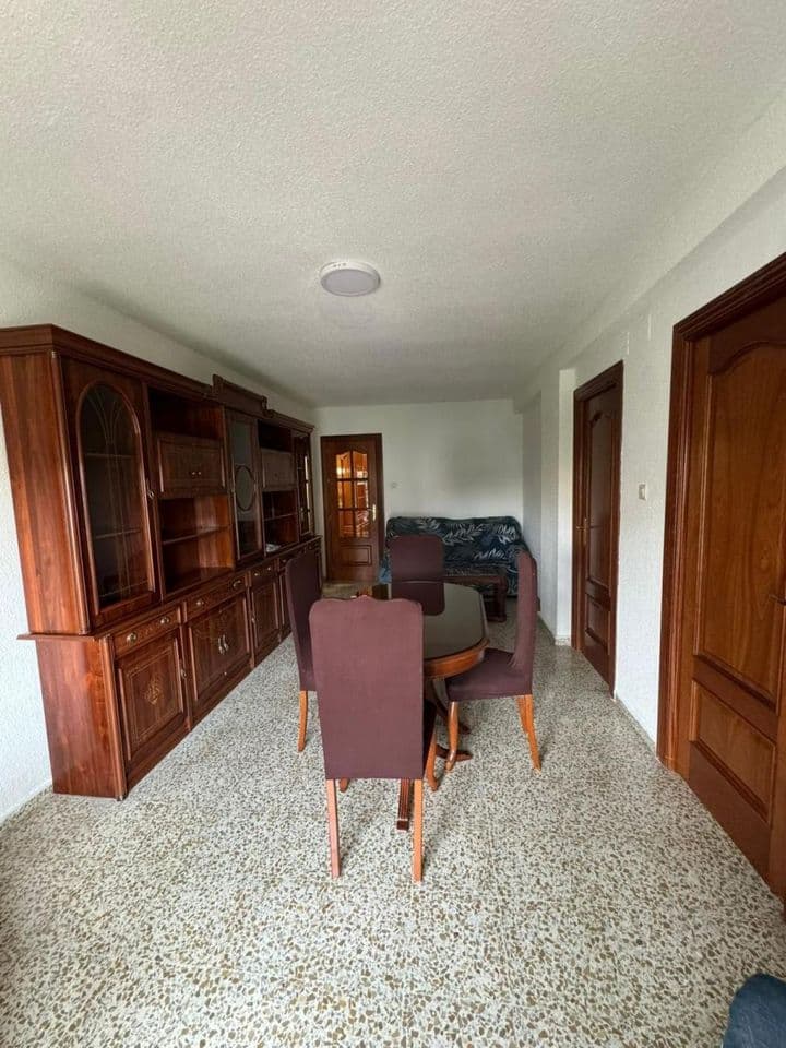 4 bedrooms apartment for rent in Granada, Spain - Image 2