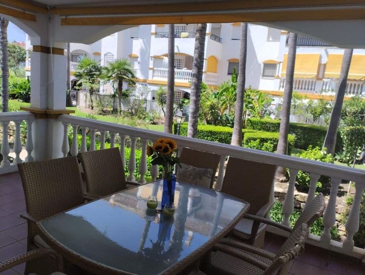 2 bedrooms apartment for rent in Nueva Andalucia, Spain - Image 3