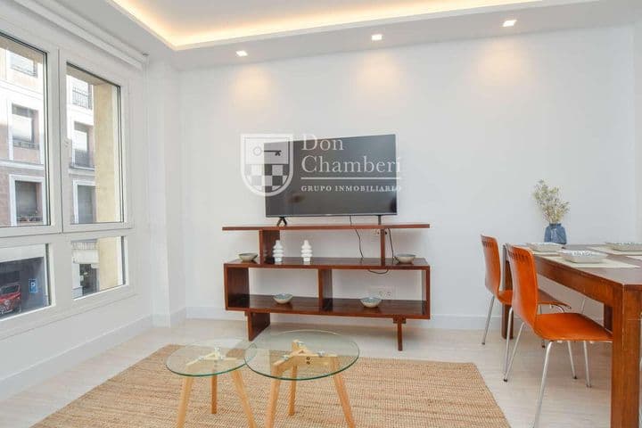 1 bedroom apartment for rent in Chamberi, Spain - Image 6