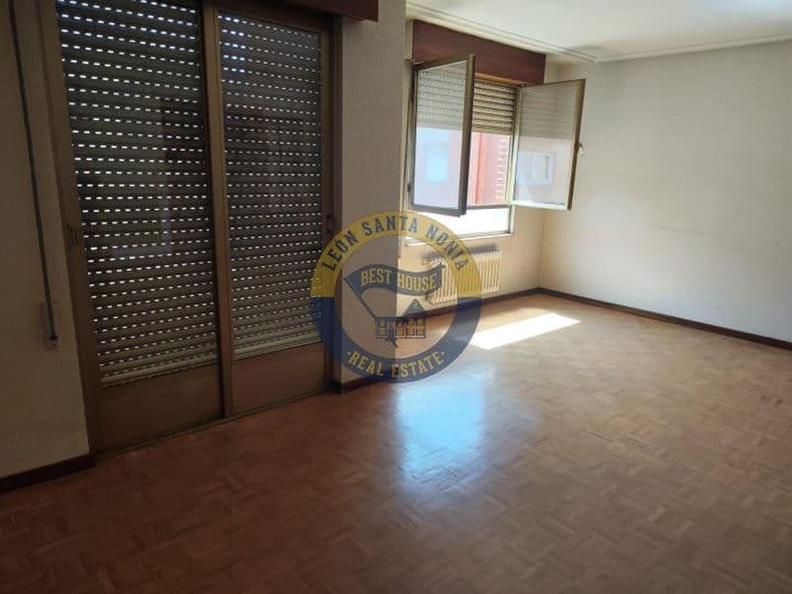 4 bedrooms apartment for sale in Leon, Spain - Image 4