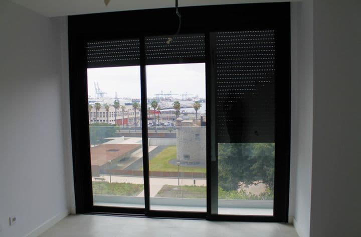 2 bedrooms apartment for rent in Las Palmas de Gran Canaria, Spain - Image 2