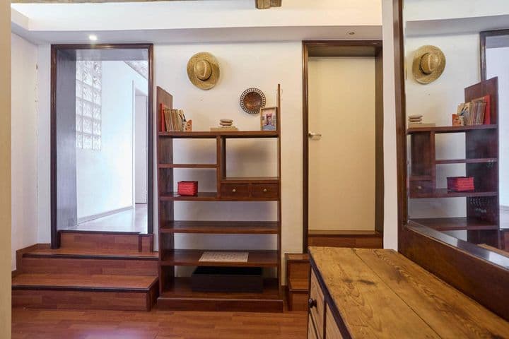 2 bedrooms apartment for rent in Ciutat Vella, Spain - Image 11