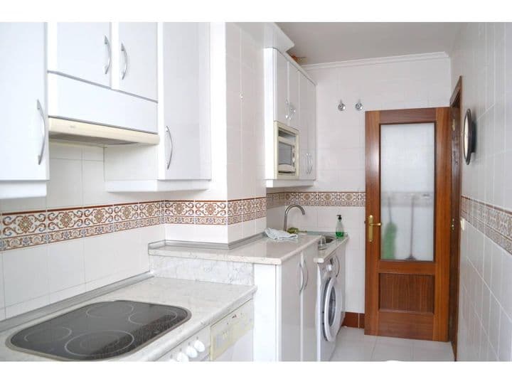 2 bedrooms apartment for rent in Palencia, Spain - Image 4