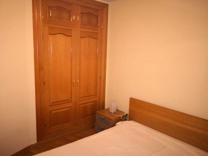 4 bedrooms apartment for rent in Segovia, Spain - Image 11