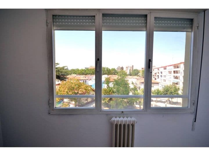 3 bedrooms apartment for rent in Palencia, Spain - Image 3