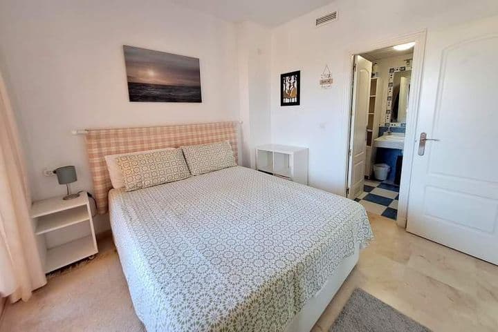 2 bedrooms apartment for sale in La Duquesa, Spain - Image 9