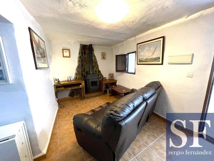 1 bedroom house for sale in La Axarquia, Spain - Image 3