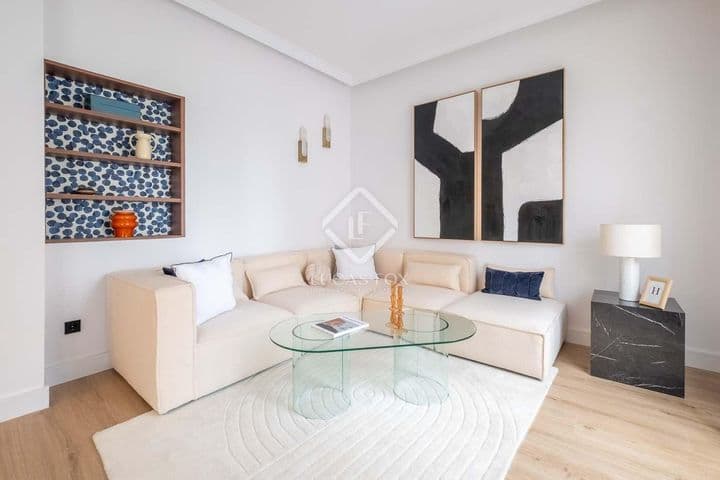 2 bedrooms apartment for rent in Madrid, Spain - Image 6