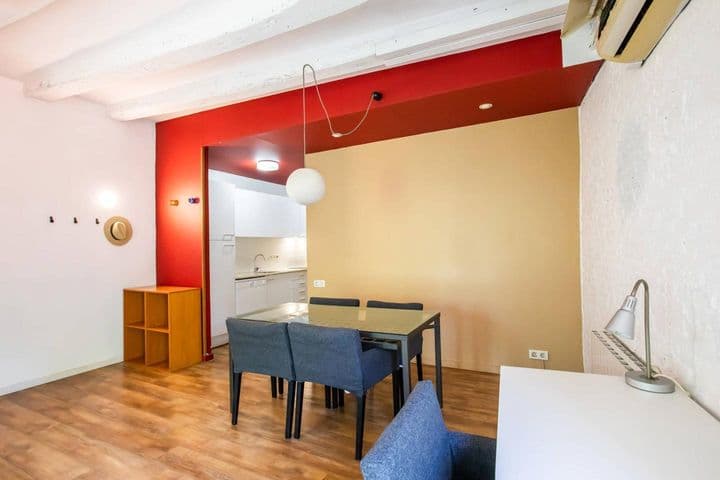 2 bedrooms apartment for rent in Ciutat Vella, Spain - Image 6