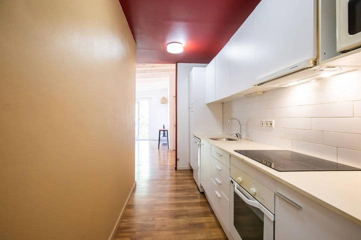 2 bedrooms apartment for rent in Ciutat Vella, Spain - Image 8