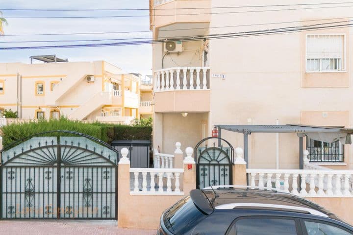 2 bedrooms apartment for sale in Nueva Torrevieja - Aguas Nuevas, Spain - Image 2