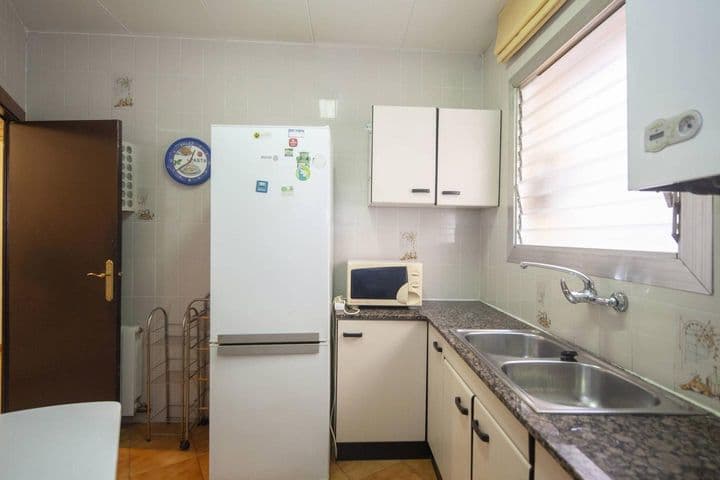 2 bedrooms apartment for rent in Barcelona, Spain - Image 8