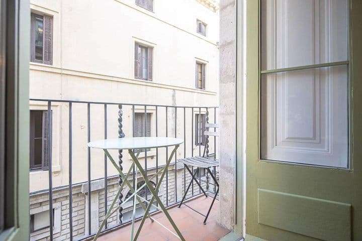 2 bedrooms apartment for rent in Ciutat Vella, Spain - Image 9