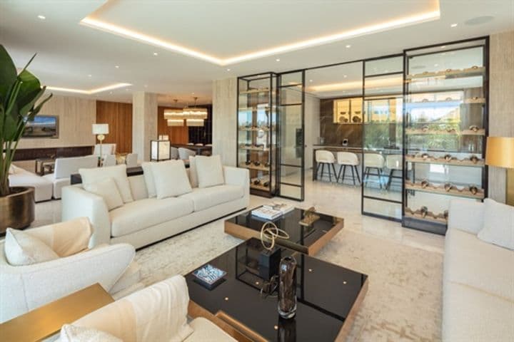 4 bedrooms house for sale in Marbella, Spain - Image 7