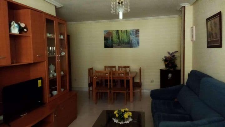 4 bedrooms apartment for rent in Salamanca, Spain - Image 3