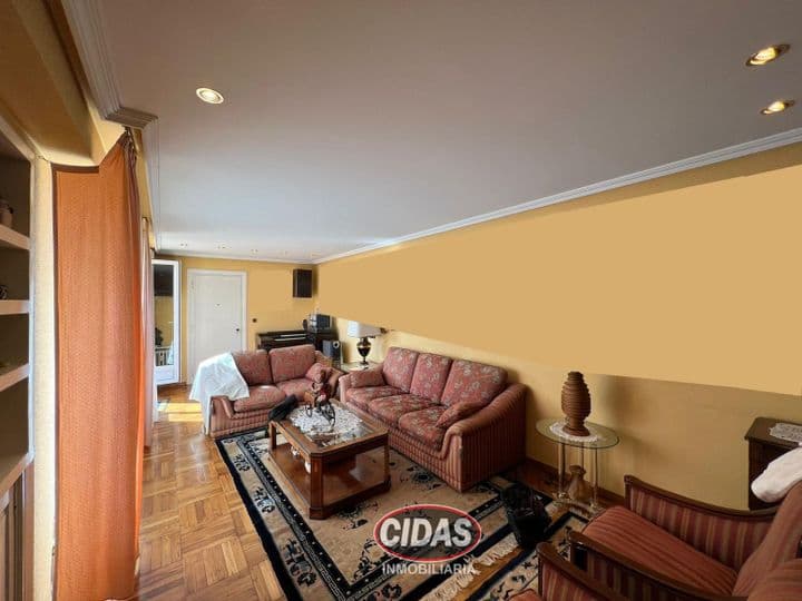 4 bedrooms apartment for sale in Oviedo, Spain - Image 9