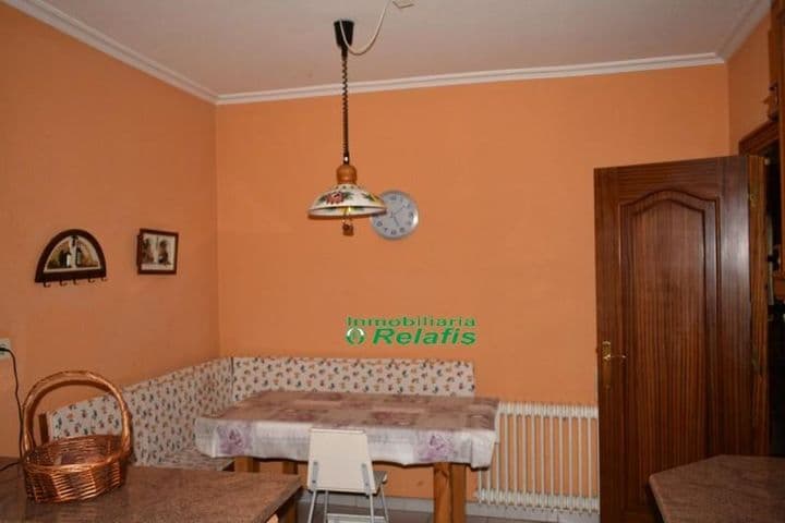 4 bedrooms apartment for sale in Salamanca, Spain - Image 4