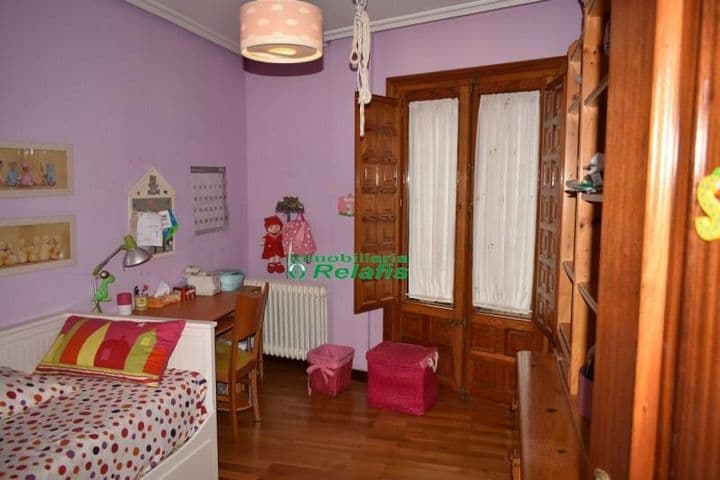 4 bedrooms apartment for sale in Salamanca, Spain - Image 9