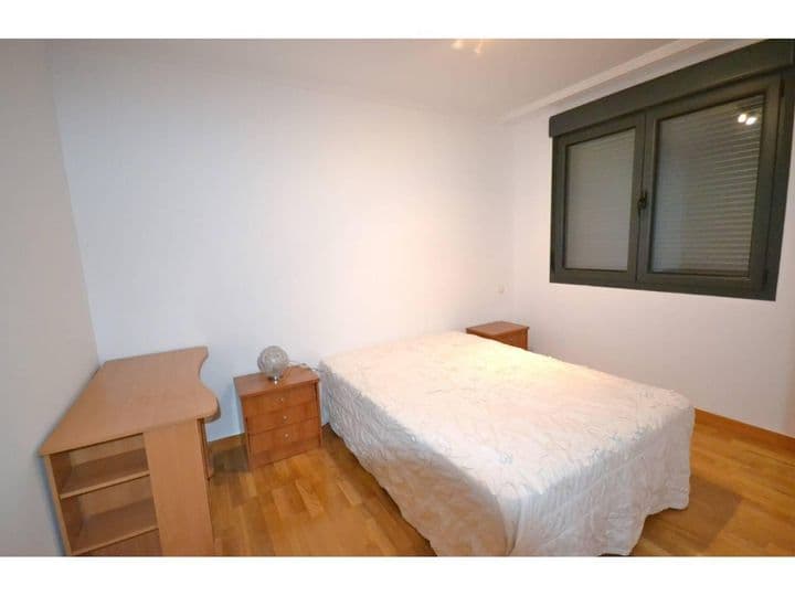 2 bedrooms apartment for rent in Palencia, Spain - Image 8