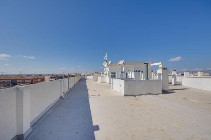 2 bedrooms apartment for sale in Nueva Torrevieja, Spain - Image 2