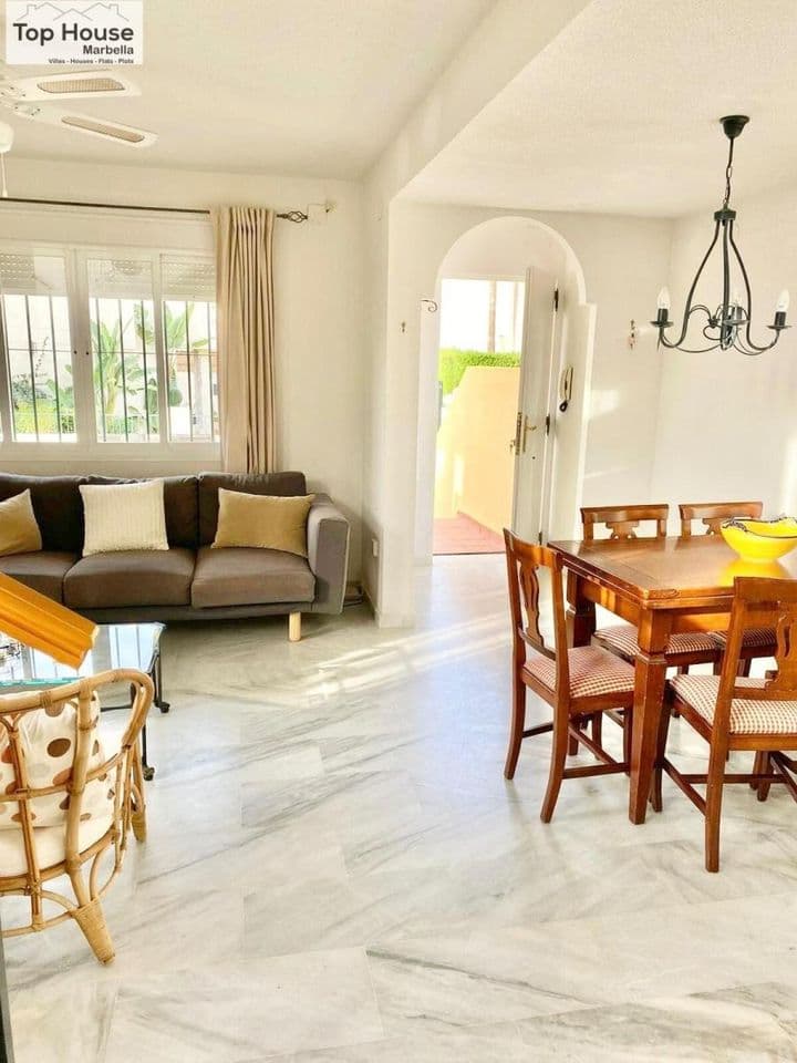 4 bedrooms house for rent in Marbella, Spain - Image 3