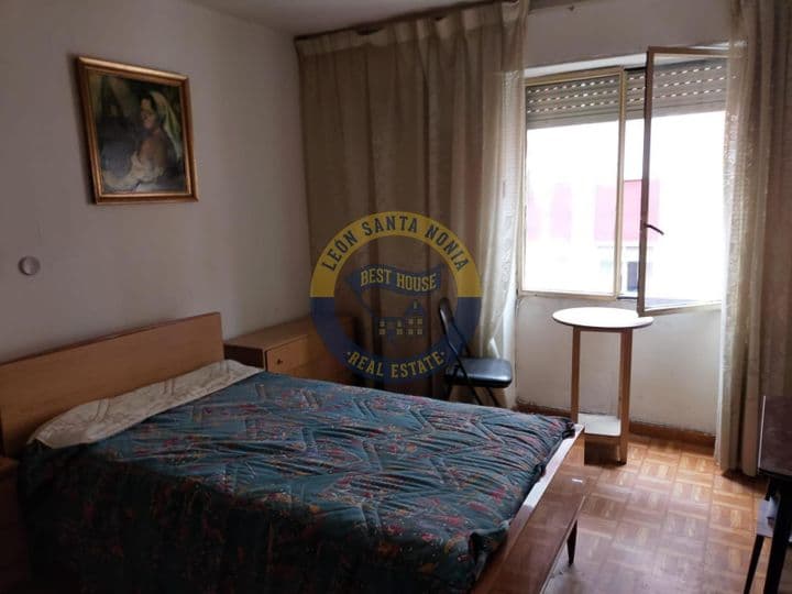 3 bedrooms apartment for sale in Leon, Spain