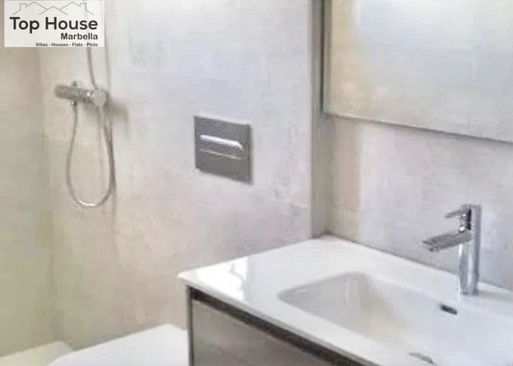 4 bedrooms house for rent in Marbella, Spain - Image 8