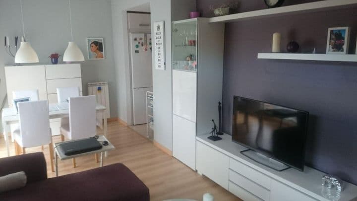 1 bedroom apartment for rent in Zaragoza, Spain - Image 3