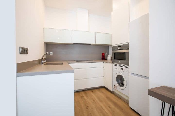 2 bedrooms apartment for rent in Poblenou, Spain - Image 11