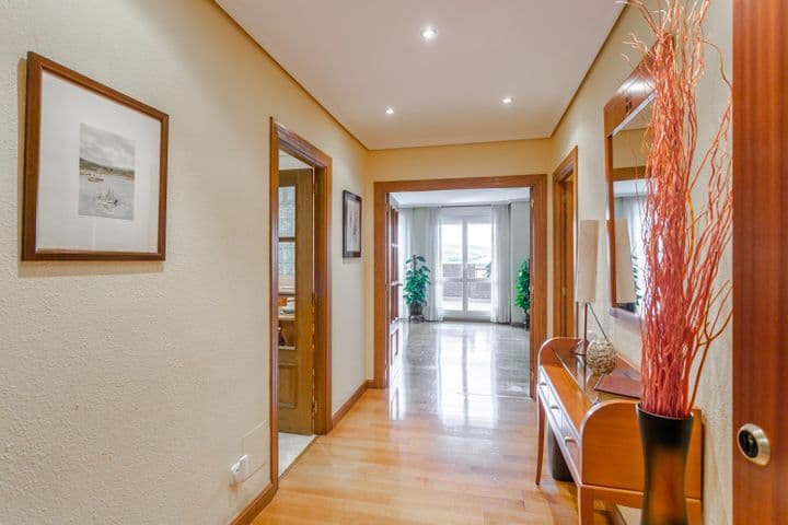 4 bedrooms apartment for sale in Cuenca de Pamplona, Spain - Image 2