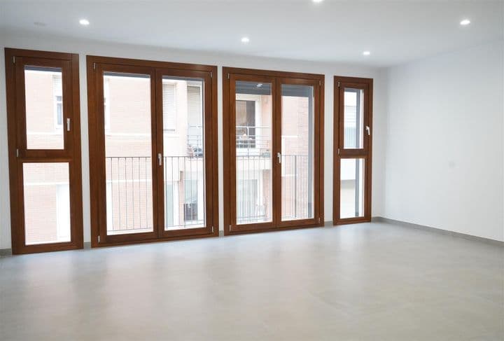 1 bedroom apartment for sale in Barcelona, Spain - Image 7