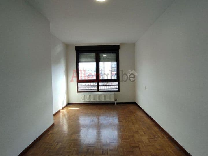 2 bedrooms apartment for sale in Oviedo, Spain - Image 3