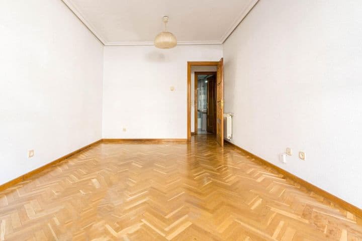 1 bedroom apartment for sale in Madrid, Spain - Image 4