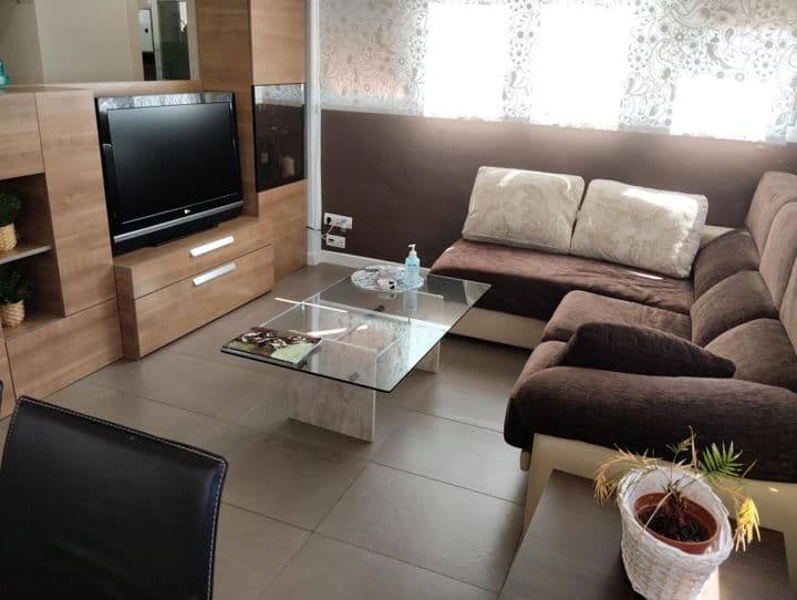 2 bedrooms apartment for rent in Zaragoza, Spain - Image 2