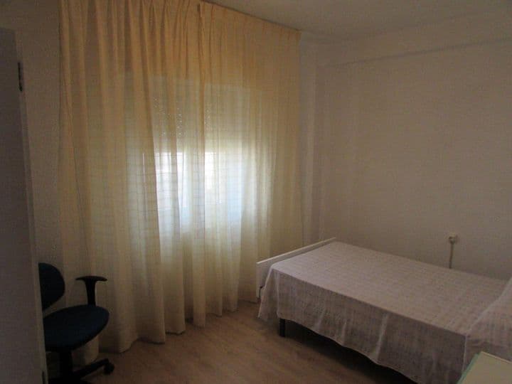 3 bedrooms apartment for rent in Albacete, Spain - Image 4