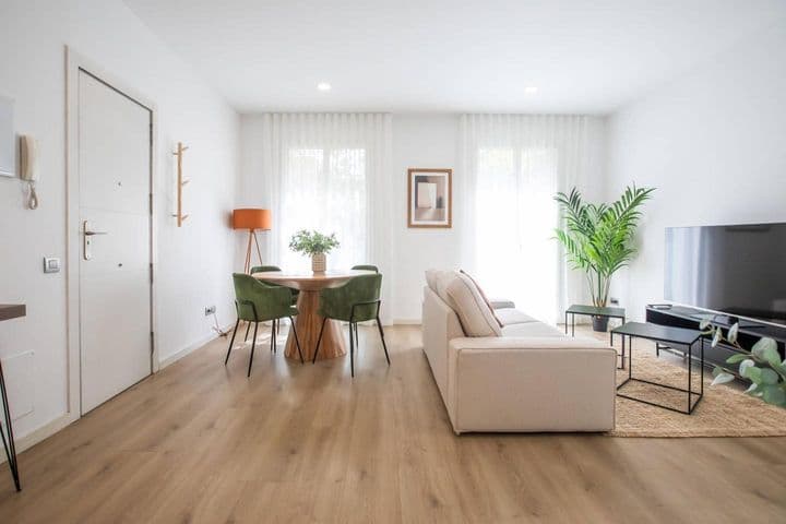 2 bedrooms apartment for rent in Poblenou, Spain - Image 2