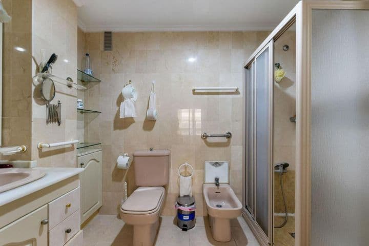 4 bedrooms apartment for sale in Centro, Spain - Image 12