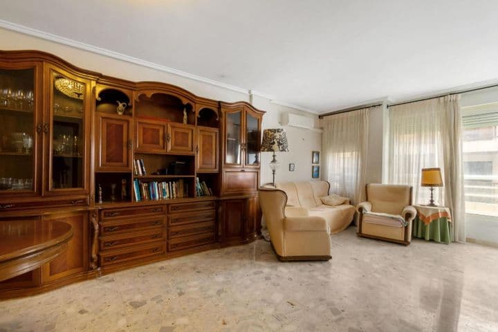 4 bedrooms apartment for sale in Centro, Spain - Image 2