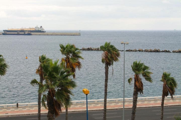 3 bedrooms apartment for rent in Las Palmas de Gran Canaria, Spain - Image 2