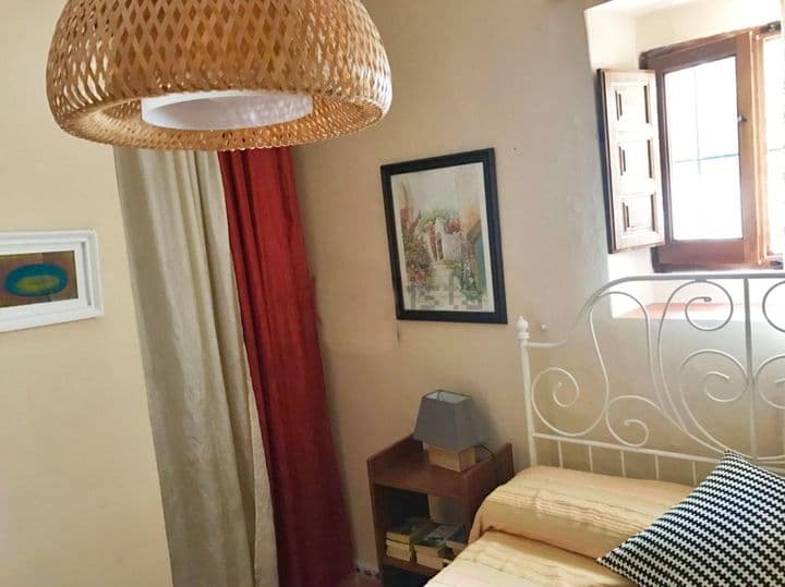 2 bedrooms apartment for rent in Albaicin, Spain - Image 7