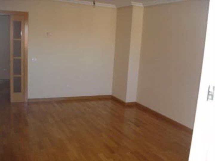 3 bedrooms apartment for sale in Valencia de Don Juan, Spain - Image 3